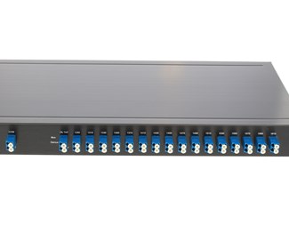 4 kanaler med Wideband 1550 LC/UPC, 1270-1330nm, 19"