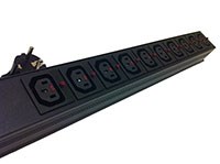 6xIEC320-C13 utganger, 1xIEC320-C14 10A inngang, 19''