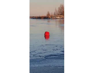 Sensorbøye av rotasjonsstøpt polyeten