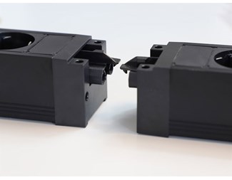 4 eluttag typ F, 3PC, svart, GST-18