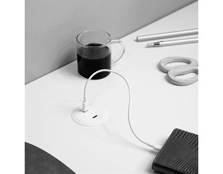 Hvit dobbel USB-C lader QC3.0 30W